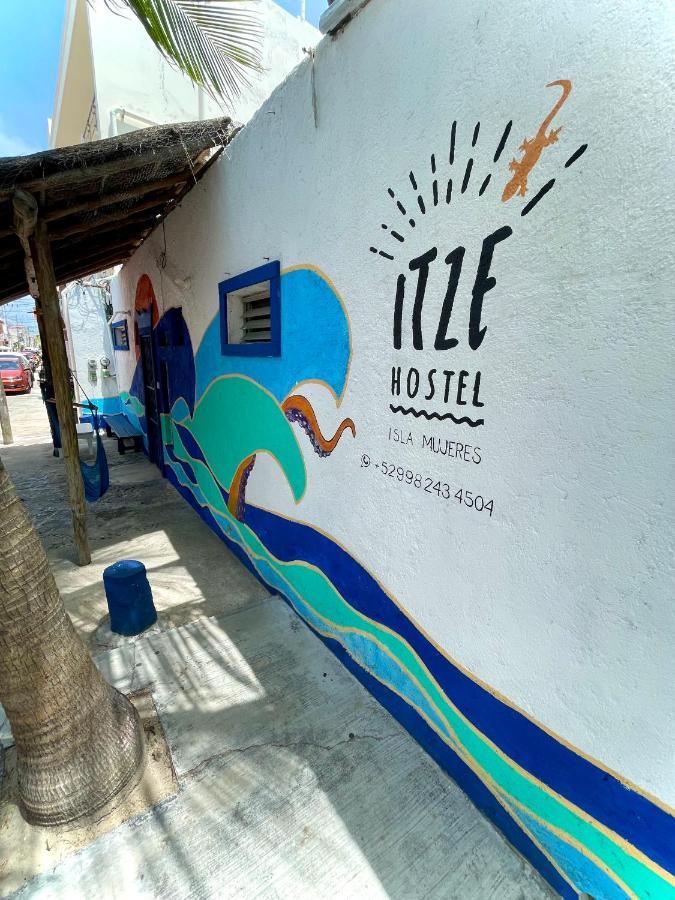 Itze Hostel Isla Mujeres Exterior photo